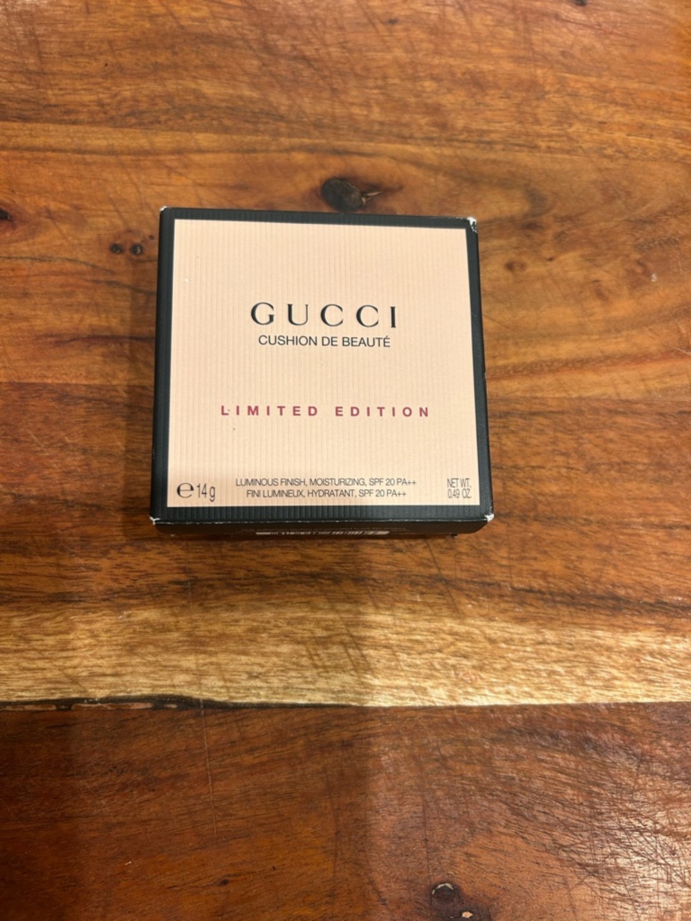 Gucci Limited Edition Compact SPF 20 Luminous Finish #3 powder